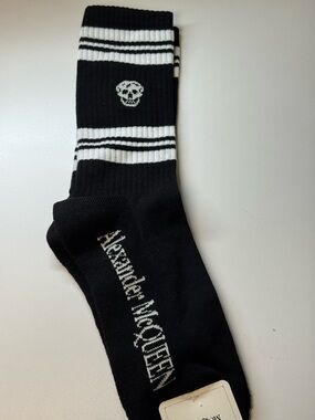 Alexander McQueen Black Skull Socks NWT